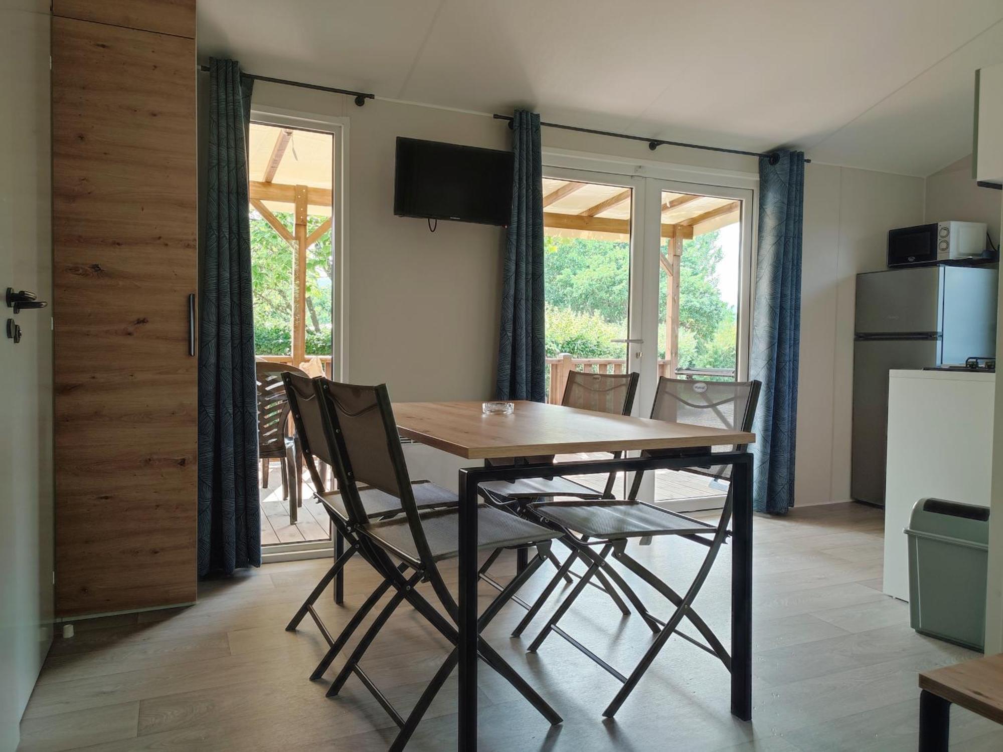 Camping Sites Et Paysages Les Pres Hauts Sisteron Εξωτερικό φωτογραφία