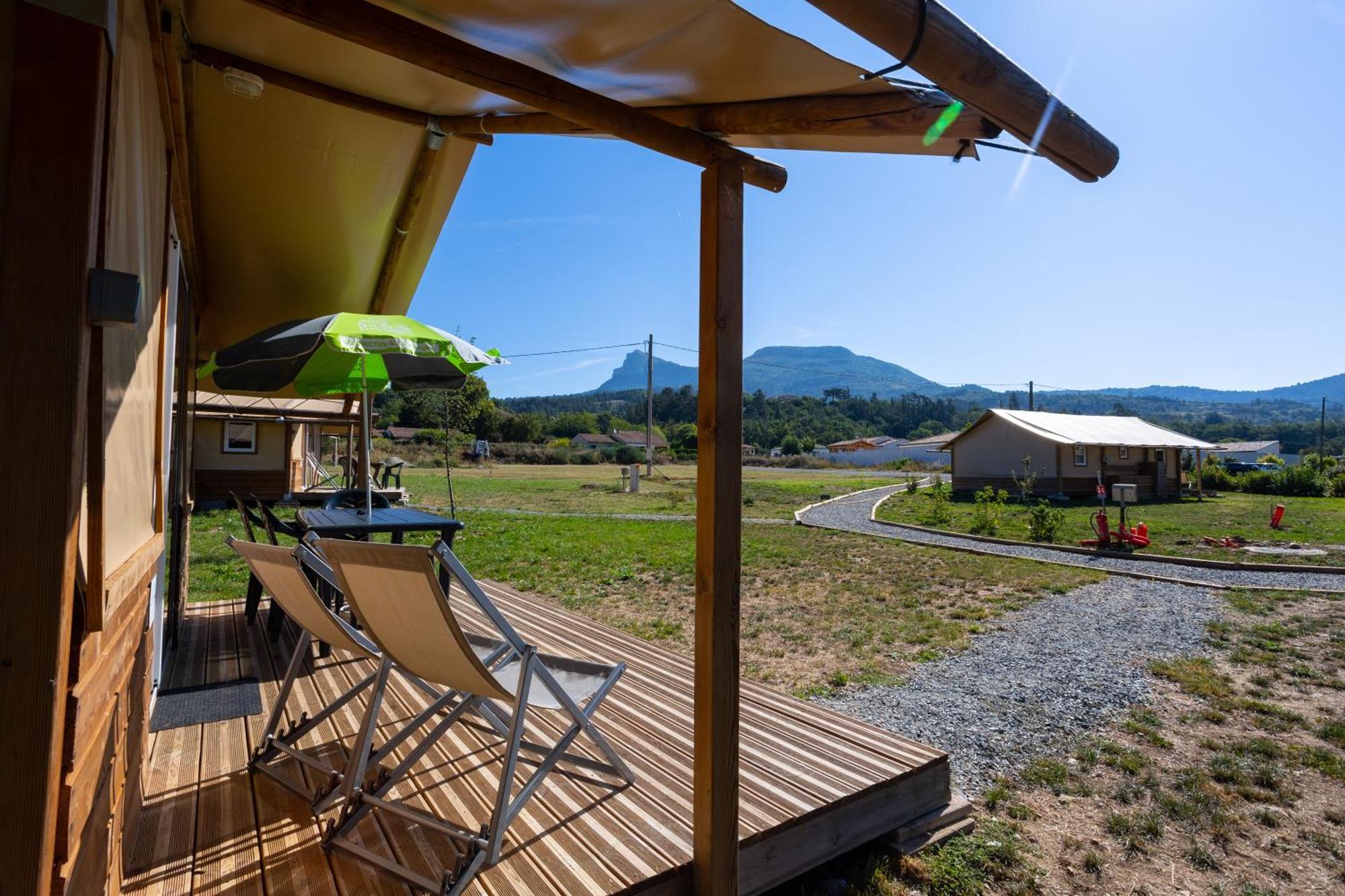 Camping Sites Et Paysages Les Pres Hauts Sisteron Εξωτερικό φωτογραφία
